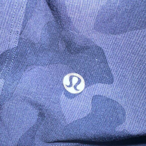 Lululemon T.H.E. Short Linerless - Camo Cadet Blue Black - Size Large - 7" - Picture 4 of 4